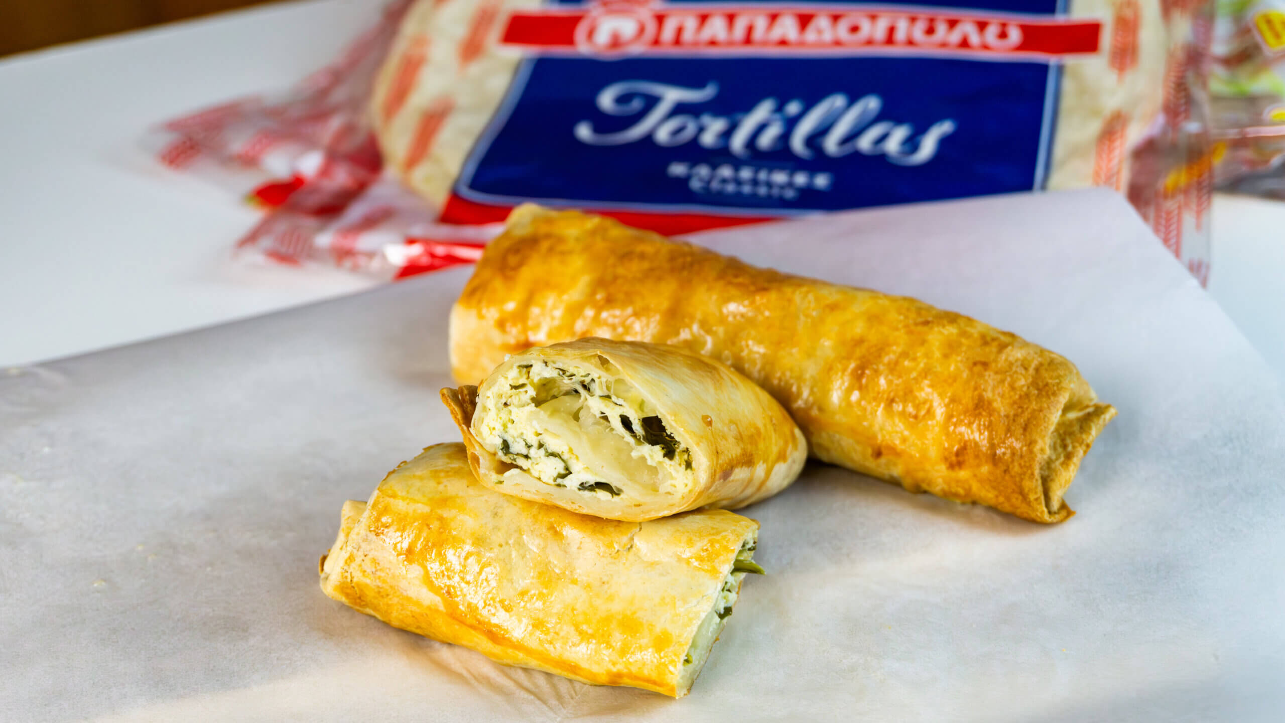 Σπανακοτυρόπιτα με τορτίγια 