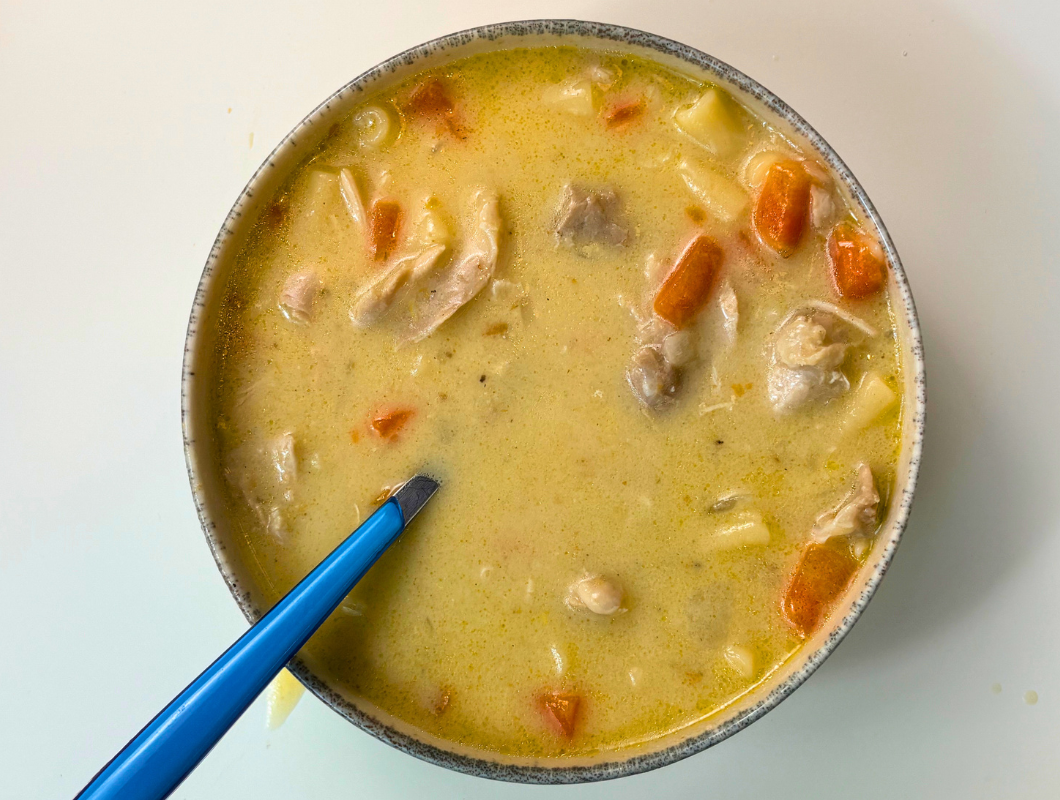 Εύκολη Κοτόσουπα One Pot με Γιαούρτι